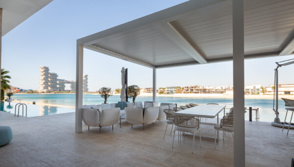Extraordinary, custom-built luxury Villa on Palm Jumeirah