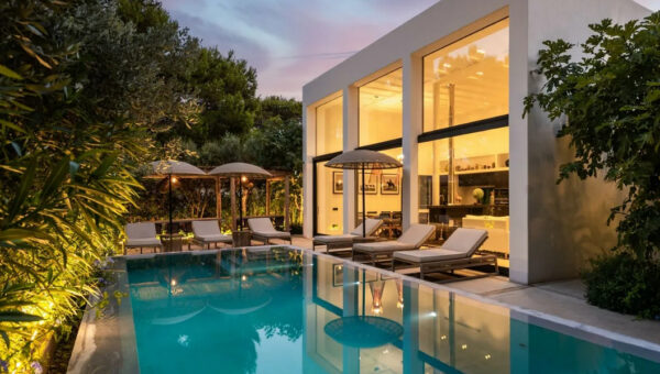 Prestigeträchtige und vornehme Villa mit Blick auf die Bucht in Ciutadella, Menorca